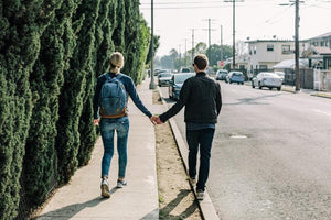 Couple promenade